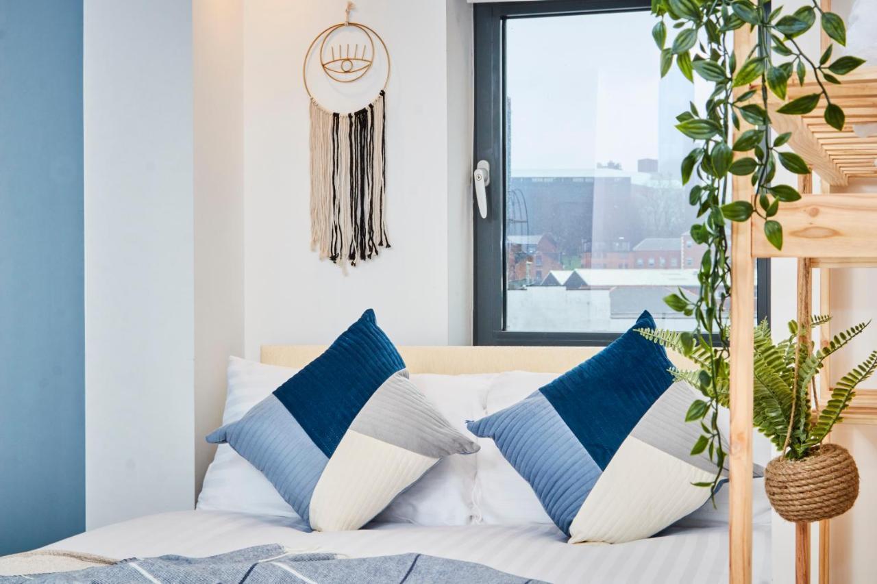 Large Duplex Penthouse - Parking Appartement Leeds  Buitenkant foto