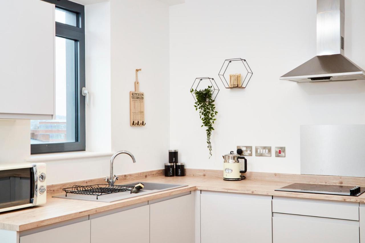 Large Duplex Penthouse - Parking Appartement Leeds  Buitenkant foto