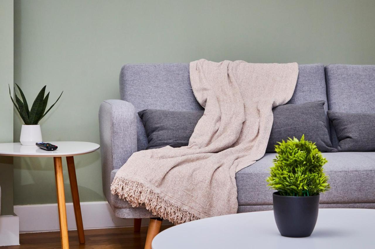 Large Duplex Penthouse - Parking Appartement Leeds  Buitenkant foto